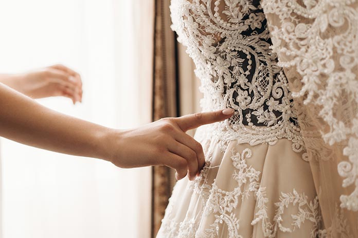 couture robe de mariée dentelle
